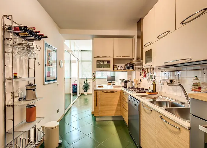 Apartament Terrazza Piccolomini: Elegant Stunning View Over Rome/st Peter's Dome