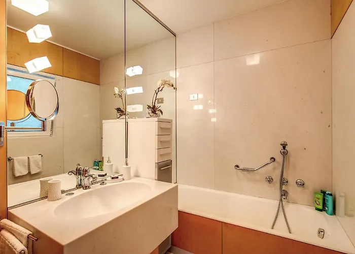 Apartament Terrazza Piccolomini: Elegant Stunning View Over Rome/st Peter's Dome *