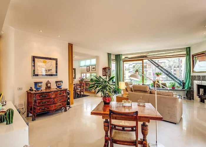 Apartament Terrazza Piccolomini: Elegant Stunning View Over Rome/st Peter's Dome