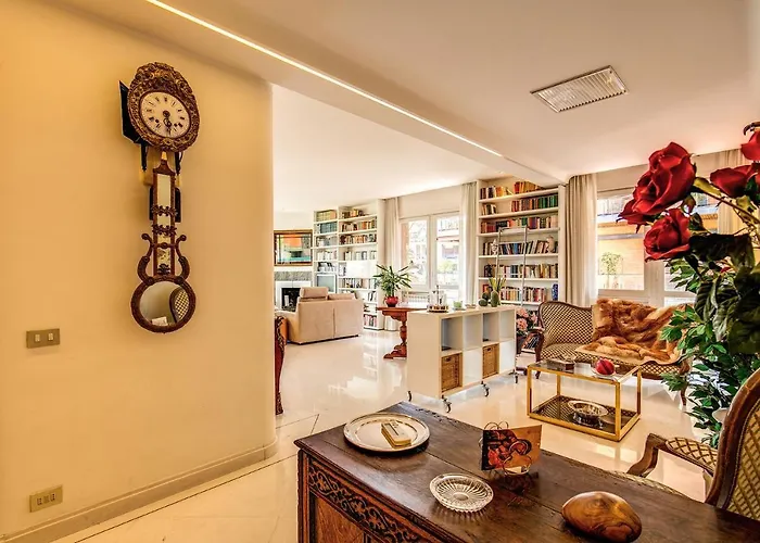 Apartament Terrazza Piccolomini: Elegant Stunning View Over Rome/st Peter's Dome Rzym